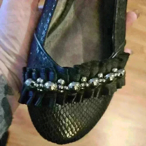 Madeline Black Ballet flats.  Size 8 - Picture 7 of 7